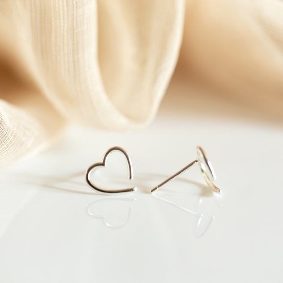 Open Heart Earrings (S925) - Picture 7 of 9